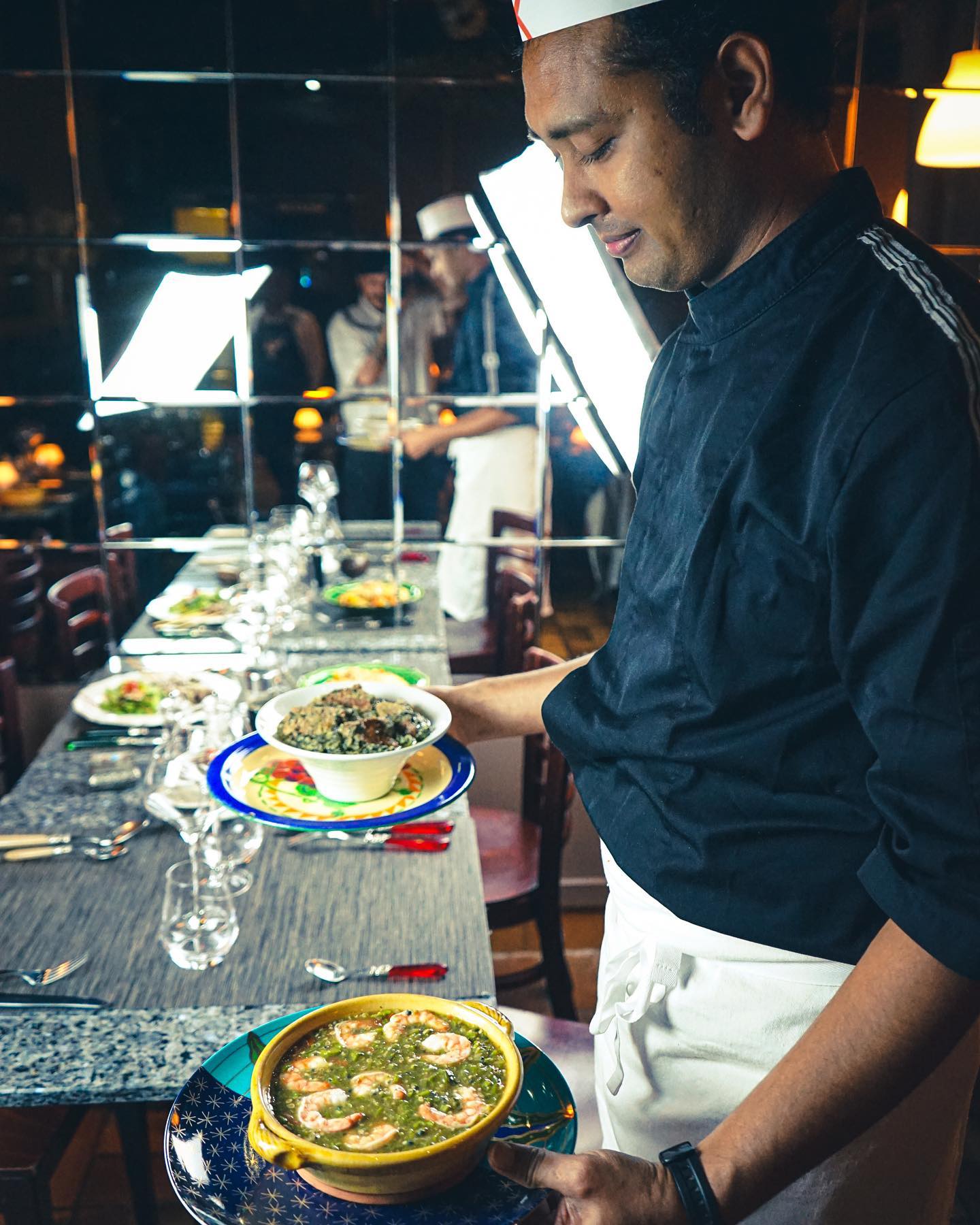 Le Coq Noir Atmosphere Team